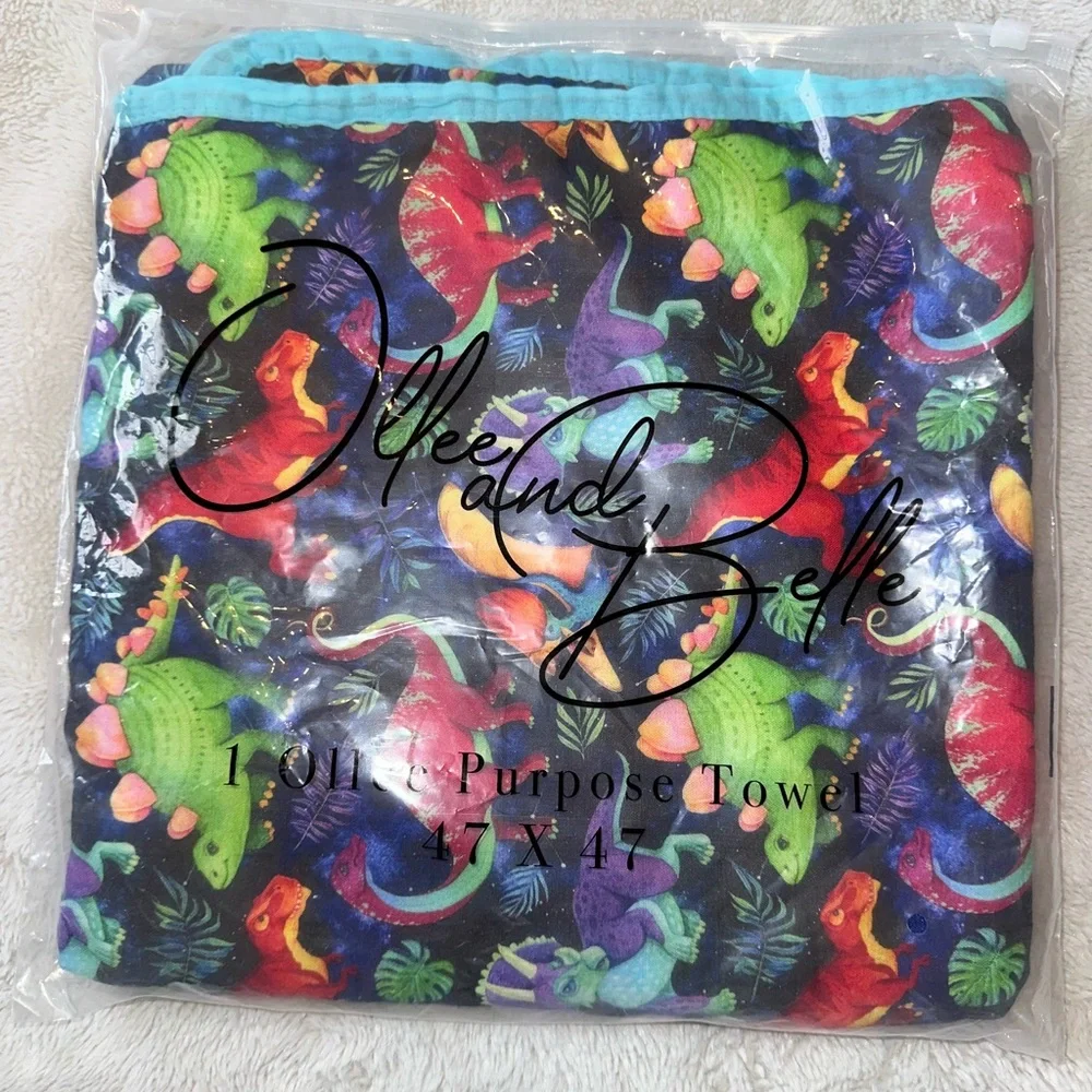 NIB Ollee & Belle Purpose Towel